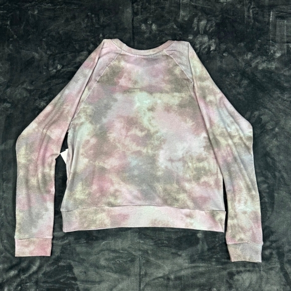 Beyond Yoga Raglan Crew Pullover - Picture 2 of 2